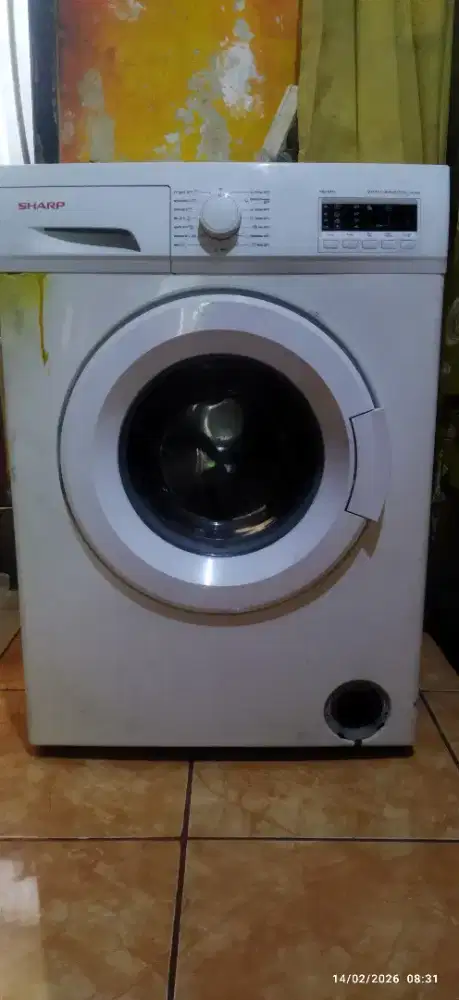 Mesin cuci Sharp front loading esfl872