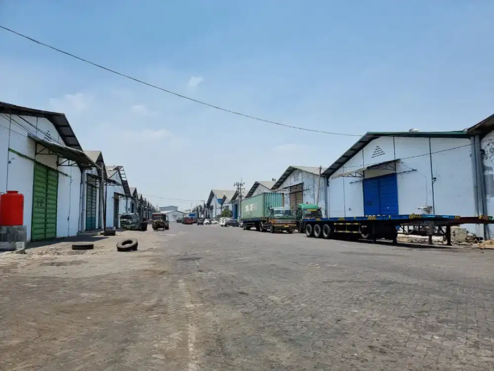 Gudang lebar 20. Margomulyo. Bebas banjir. Sebelah tol