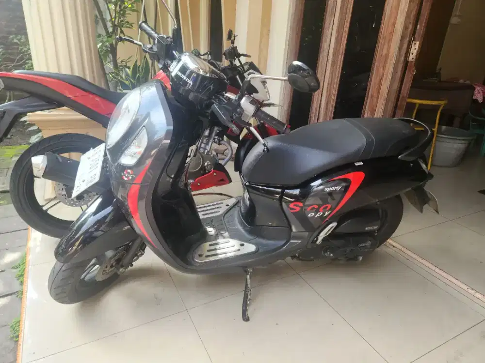 Scoopy hitam 2022 Gbm bisa tunai atau kredit dp100rb