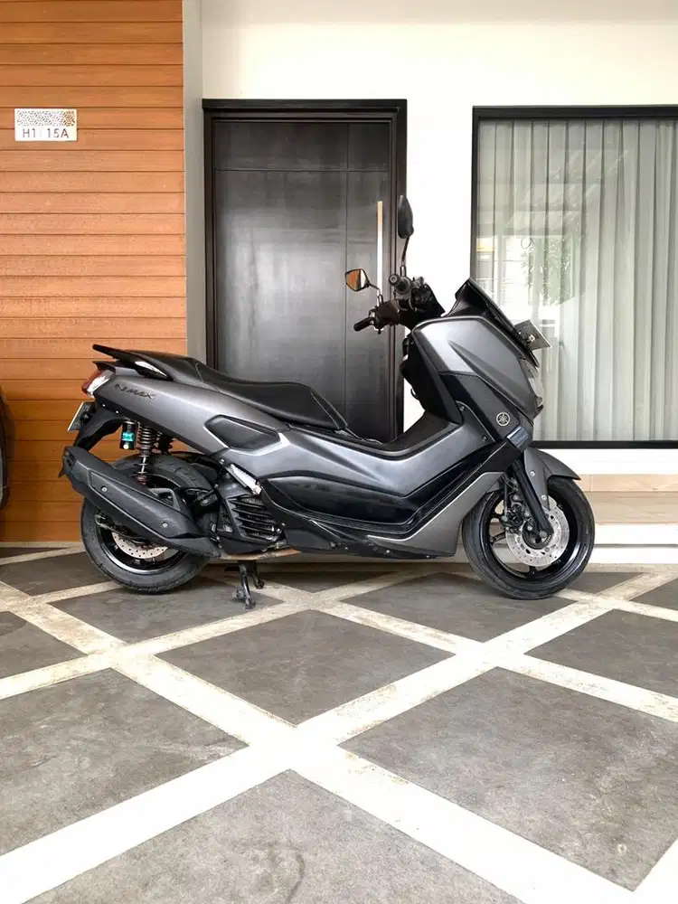 YAMAHA NMAX 2017 PAJAK ON, PLAT DKI, SRT LGKP, KM LOW, MESIN ENAK