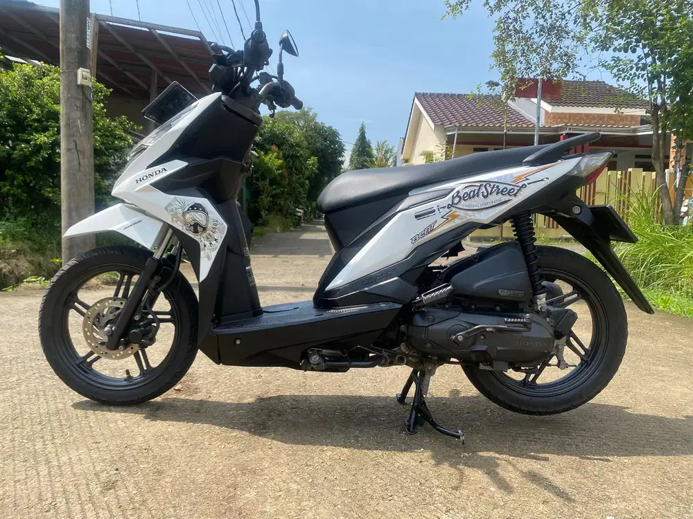 58@:DP:1,9RB F KAB BEAT STREET CBS PUTIH