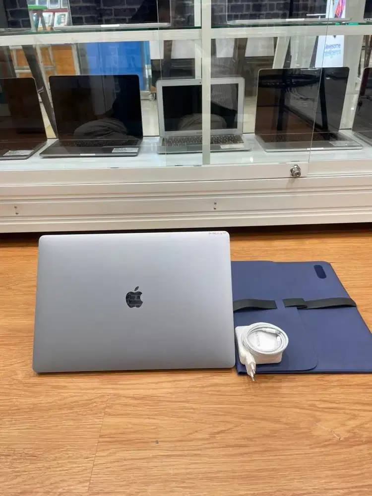 Macbook Pro Retina 16 2019, Garansi 2bulan