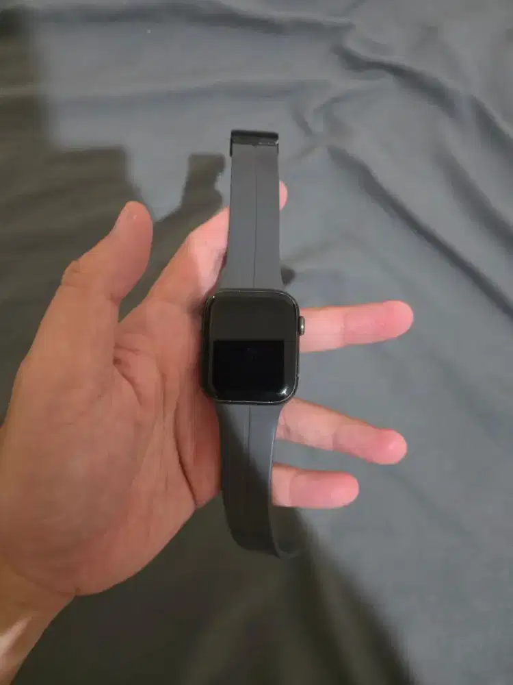 Apple Watch SE 2 44mm unit only iwatch