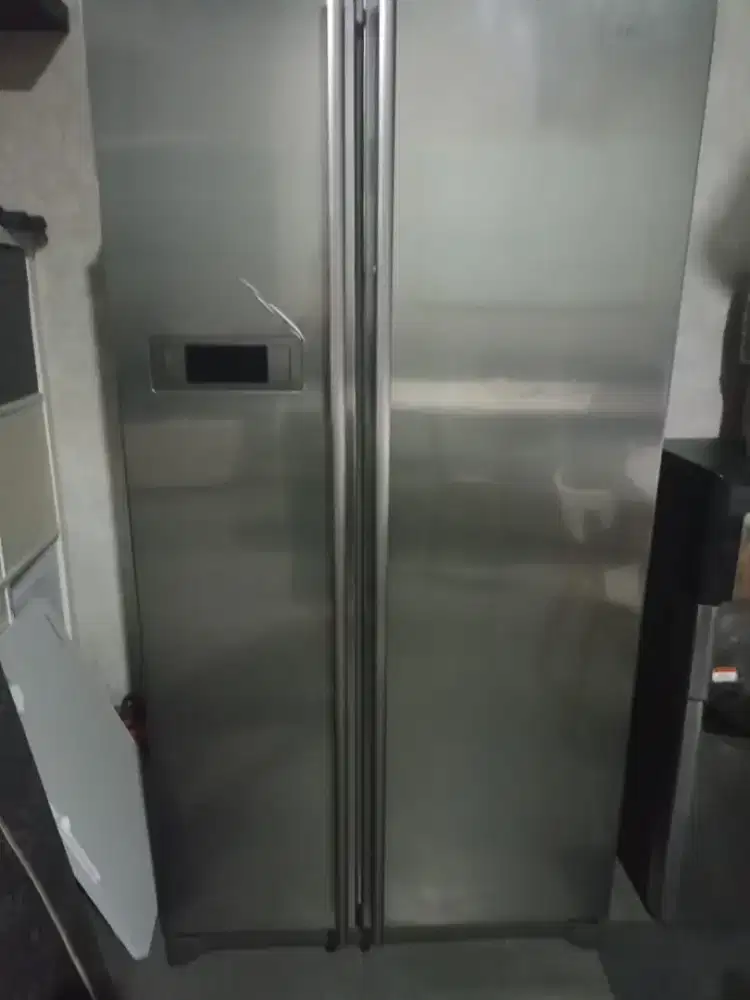 Kulkas Samsung side by side