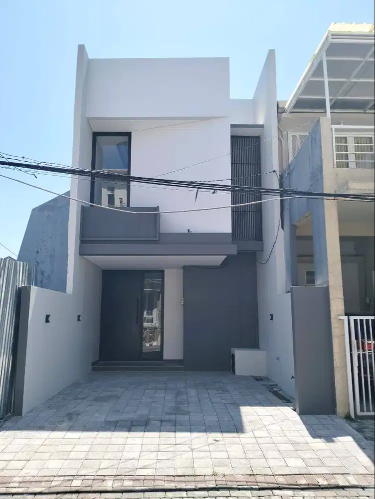 RUMAH BARU 2LT DI DHARMAHUSADA FAVORIT OKL ROW JALAN 3 MOBIL