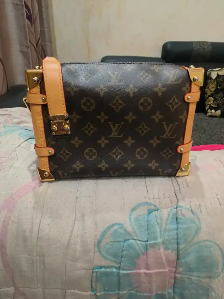 Jual tas LV side trunk bag m46358