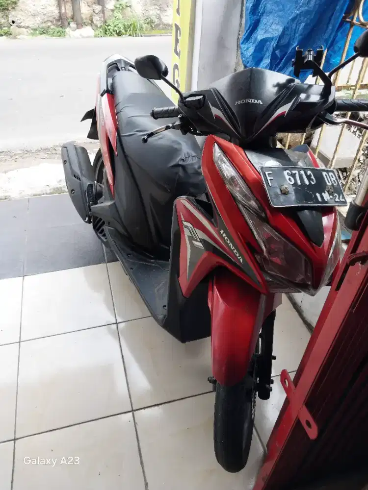 Jual nih vario kzr 125 th 2014 motor sehat semua