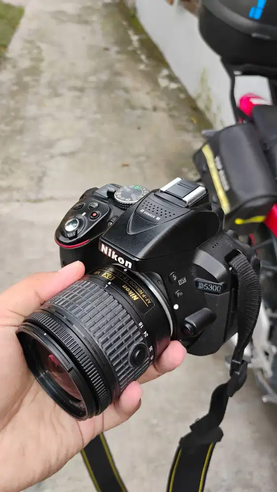 Nikon D5300 lensa AFP