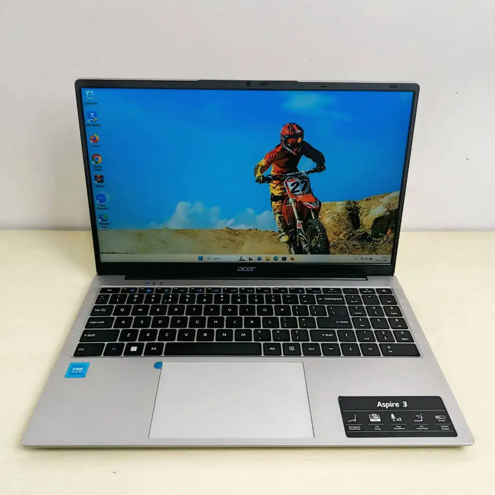laptop acer aspire 3 Intel celeron N4500 Ram 8GB SSD 256GB