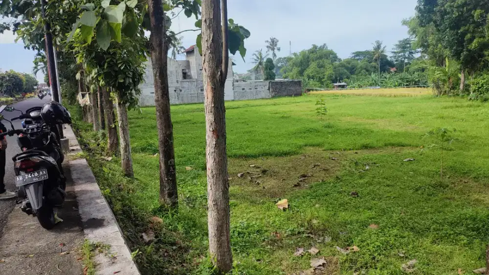 Jual separo harga tanah luas 2852 m2 jl monjali barat UGM dan Sardjito