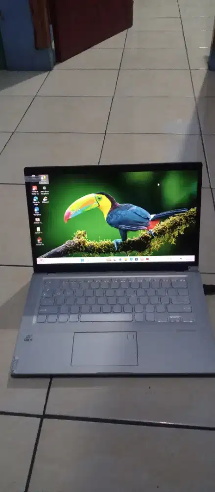 Laptop Asus vivobook garasi panjang