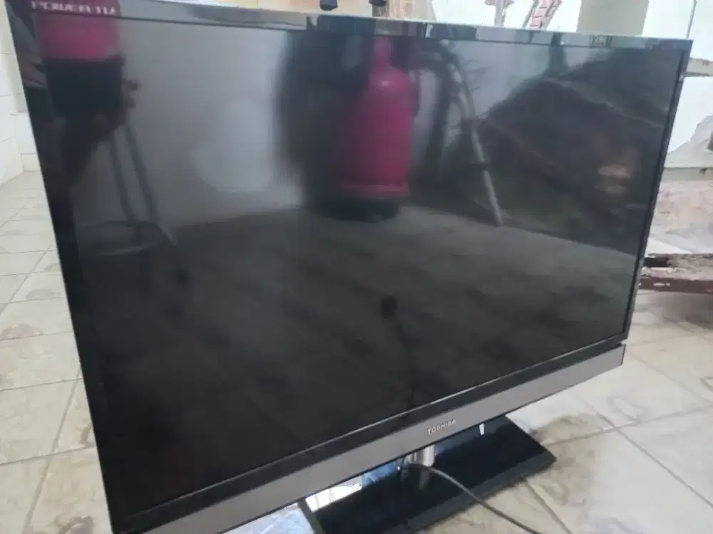 TV TOSHIBA  LED 32 inch  PU200 28 video format