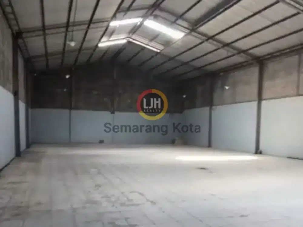 Gudang siap pakai di jalan Untung Suropati