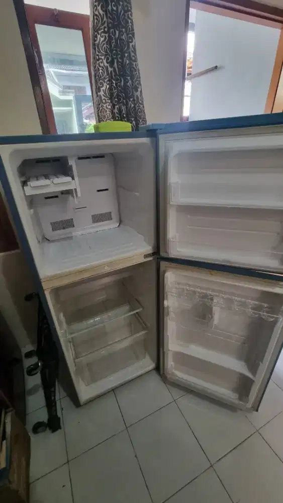 Sharp SJ 236ND 2 Pintu