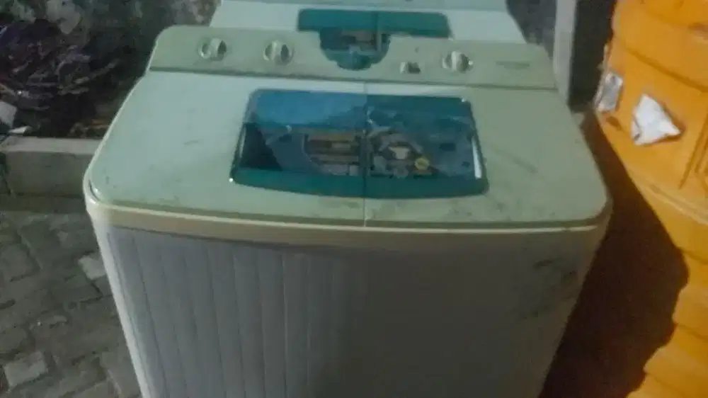 Servis panggilan spesialis mesin cuci-pompa air-dan alat rumah tangga