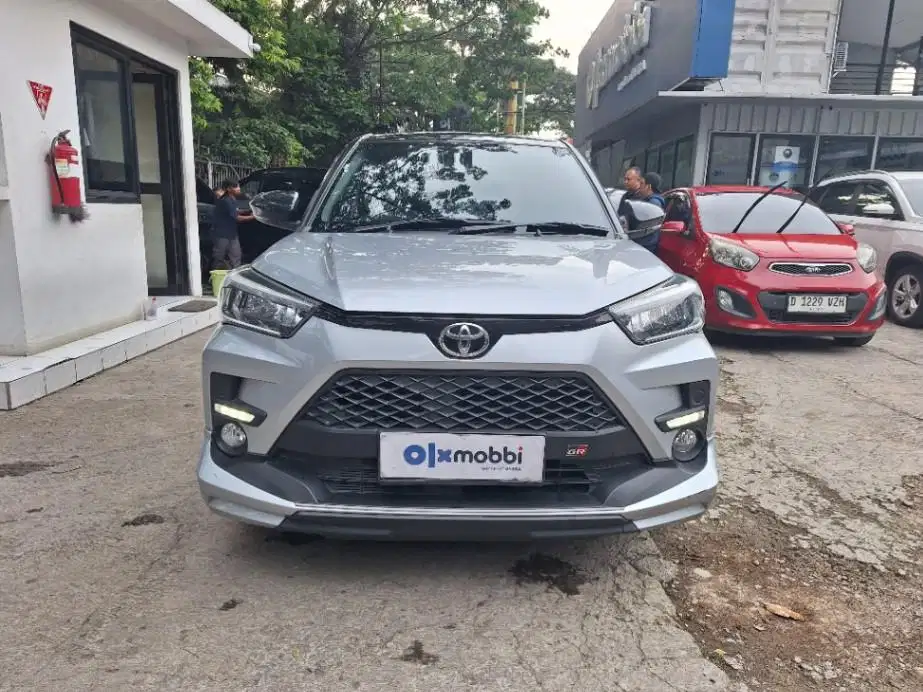 [OLXmobbi]LOW DP Toyota Raize 1.0 GR Sport Two Tone Bensin-AT 2023 CAR