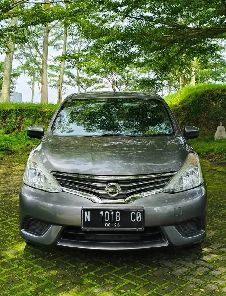 Nissan Grand Livina SV 1.5 AT 2016 Istimewa dan Unit Siap Pakai