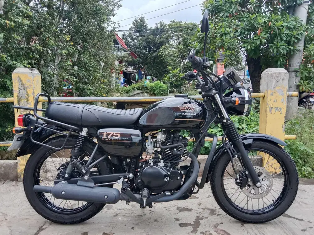 Kawasaki w175 SE th 2024 low km cas/kredit gass
