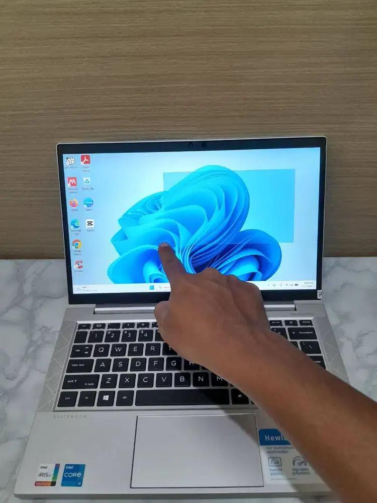 HP Elitebook 830 G8,Touchscreen, Core i5 gen11. Ram 8GB. NVME 512GB