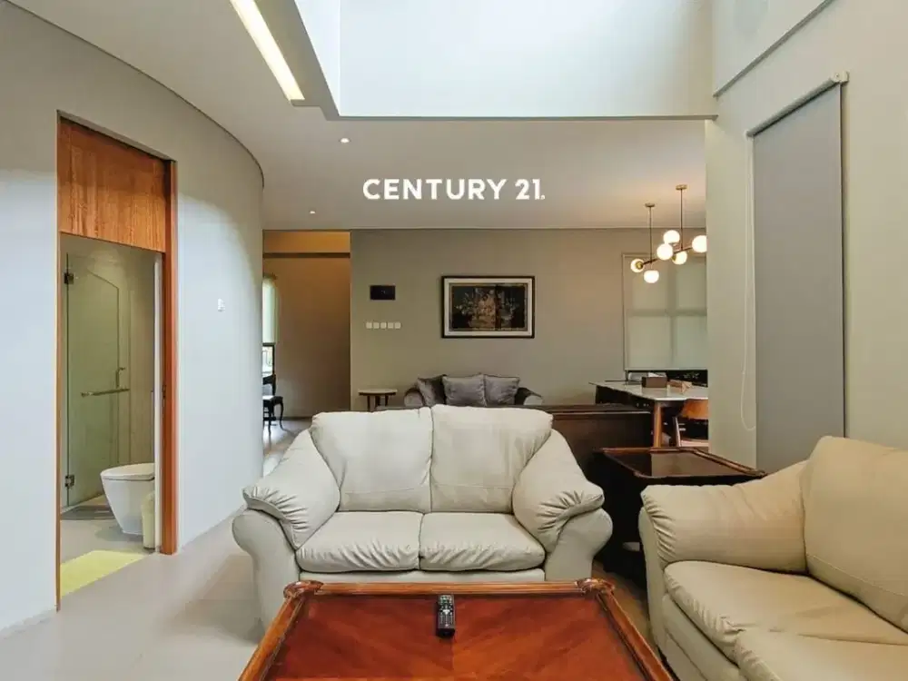 Rumah Cantik Siap Huni Dilengkapi Swimming Pool Di Sektor 9