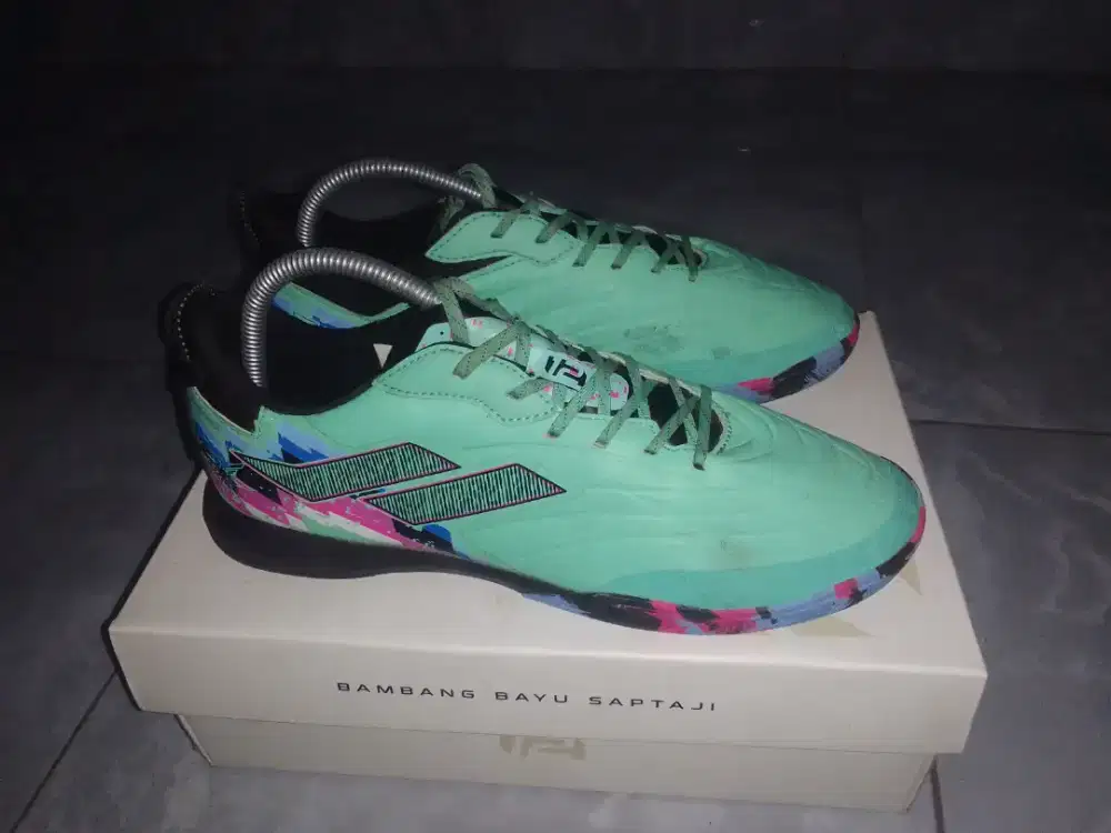 sepatu futsal mils x bbs