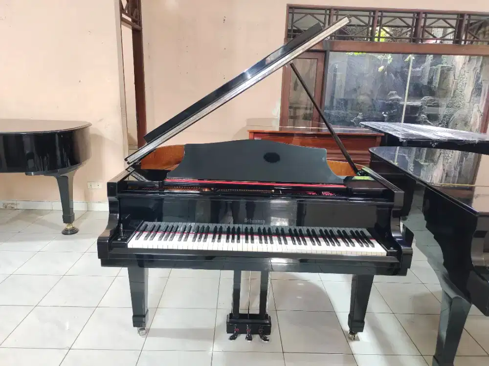 Baby Grand Piano Schumann GP-152 – Compact Mewah dengan Suara Grand