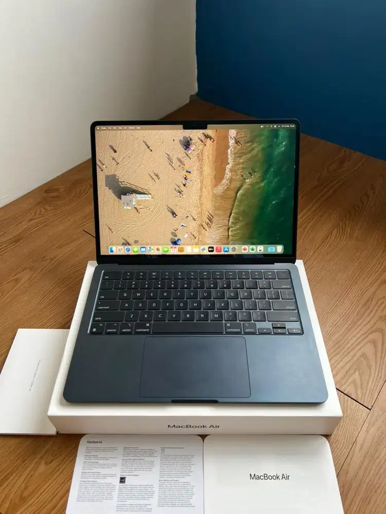 MacBook Air M2 16/256 Garansi ON