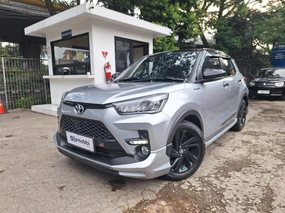 [OLXmobbi]LOW DP Toyota Raize 1.0 GR Sport Two Tone Bensin-AT 2023 CAR