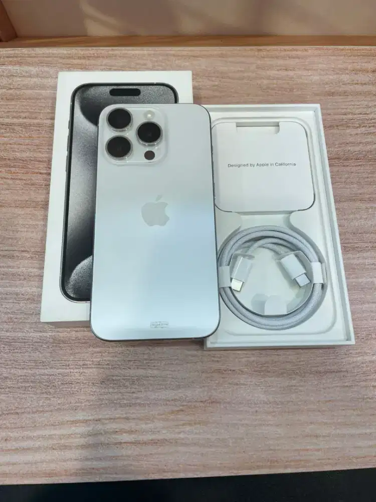 iPhone 15 Pro 128GB White T Ex iBox BH 84% lengkap