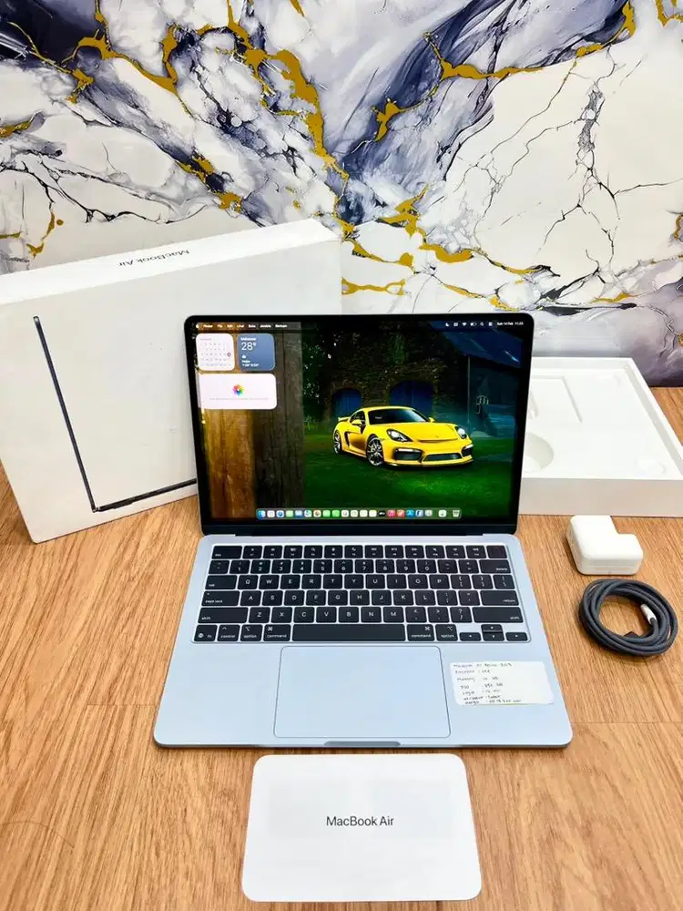 MacBook Air Retina 13 (2025)