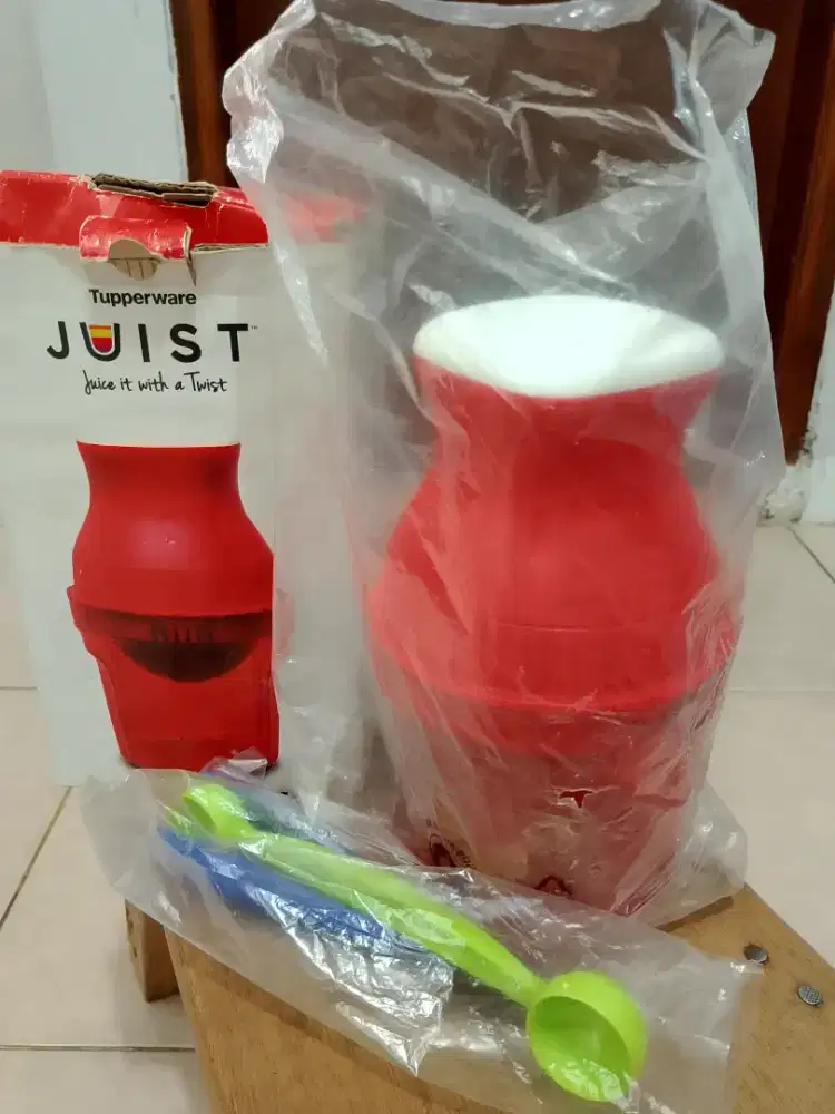 Juicer tupperware