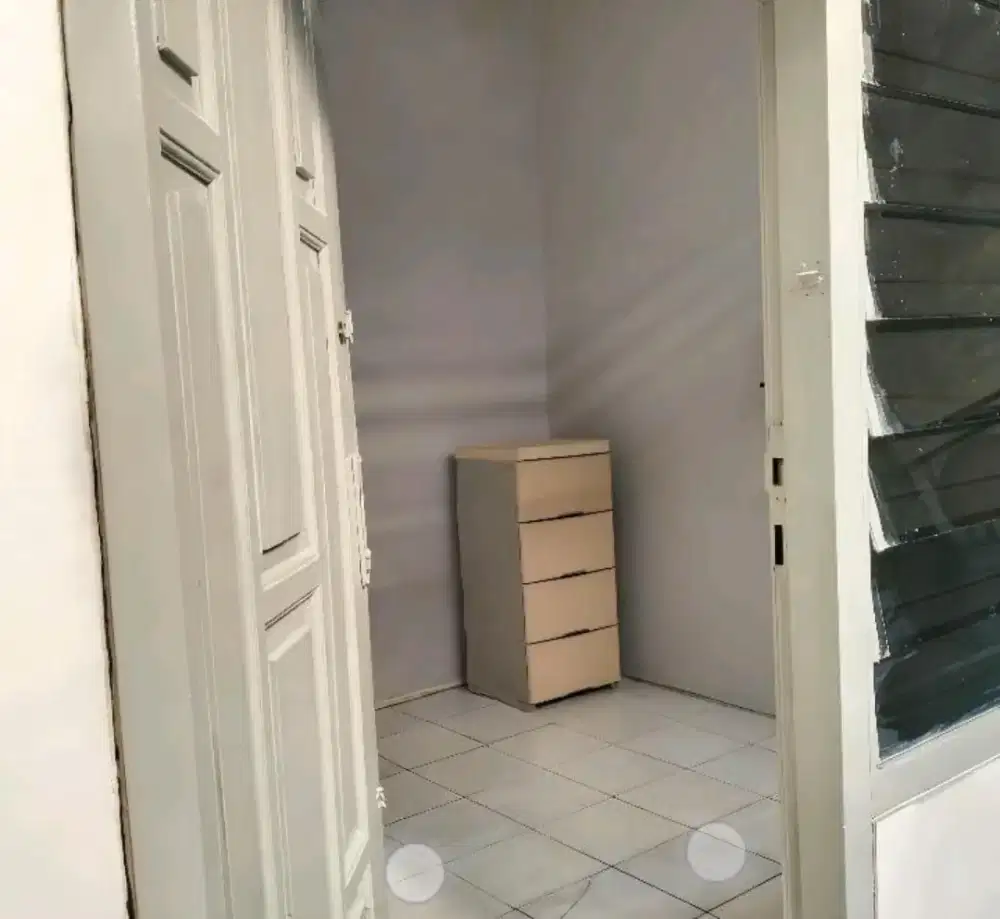 Kamar Kost Surabaya Timur untuk Wanita dan Keluarga