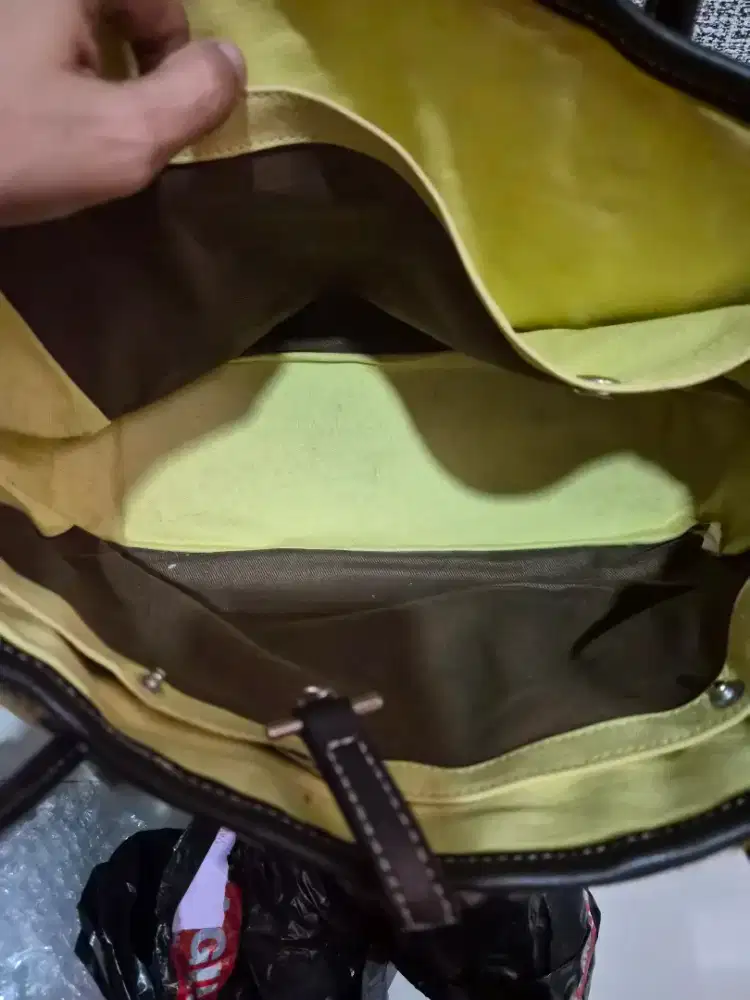 Tas tote kulit motif bulu patchwork