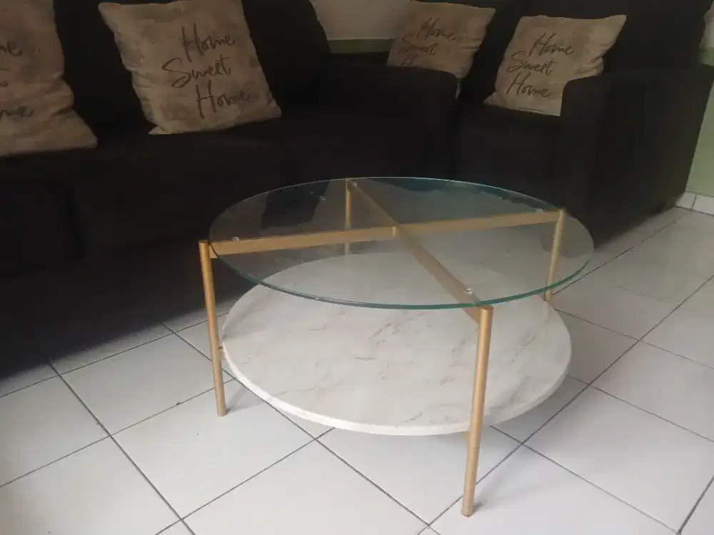 Meja ruang tamu ashley bulat *informa*