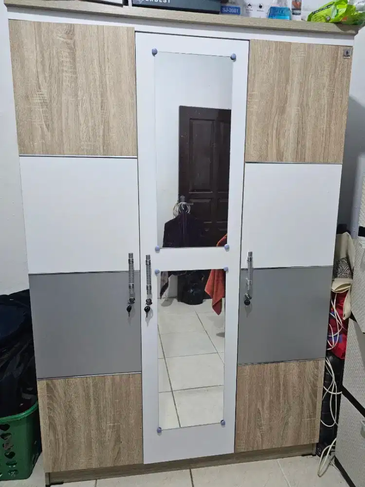 Lemari Olympic 3 pintu cermin