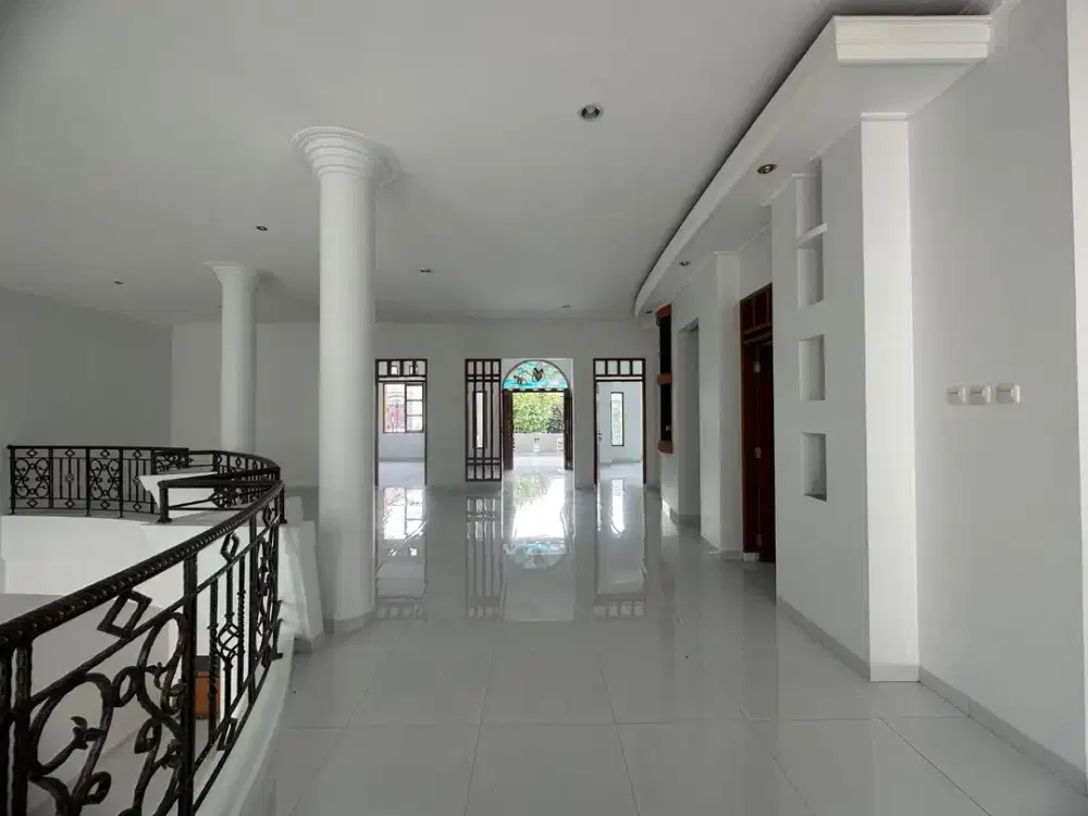 Jual Cepat Rumah Luas Siap Huni Batununggal di Bandung