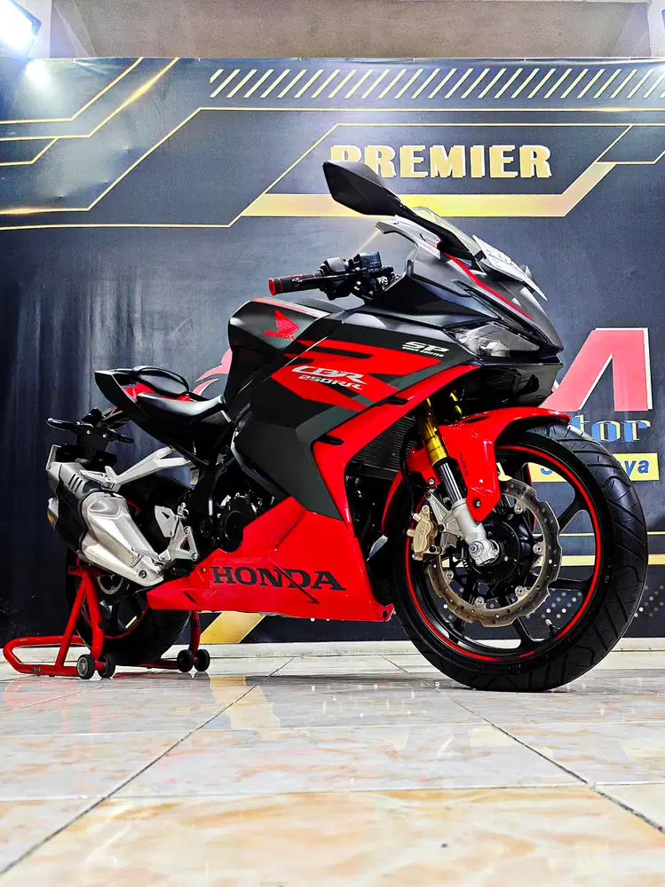 All-new CBR 250RR SP ABS QS Type tertingi km1rb.Anugerah motor rungkut