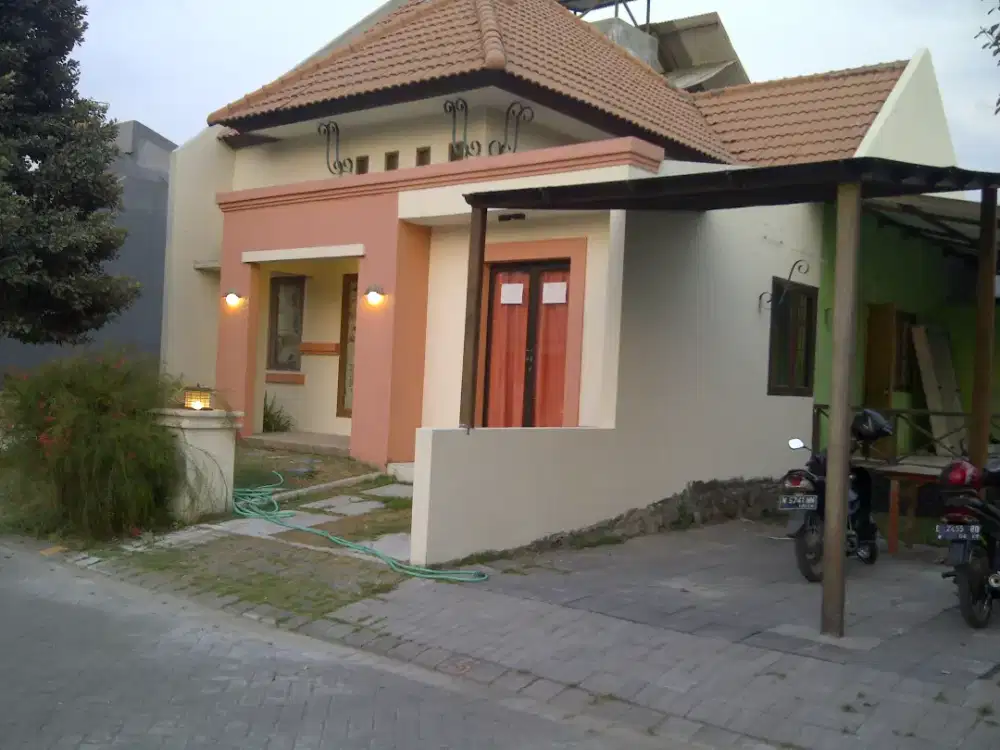 Jual Cepat! Rumah harga hitung tanah saja. Murah, jarang ada