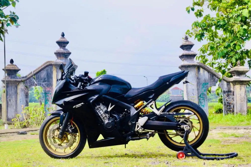 Honda CBR650F ABS mulus like new unit siap pakai mesin sehat siap gass
