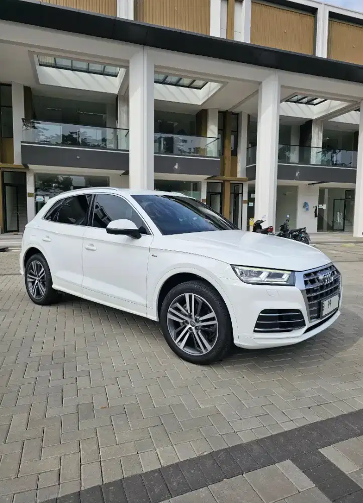 SUPER Rare Audi Q5 Quattro 2.0 Turbo S-Line 2019 New Model LOW Km