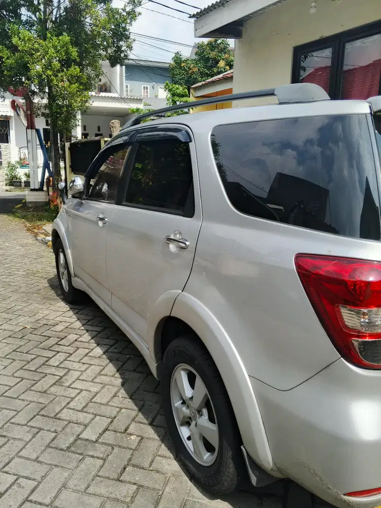 Toyota Rush 2009 Bensin