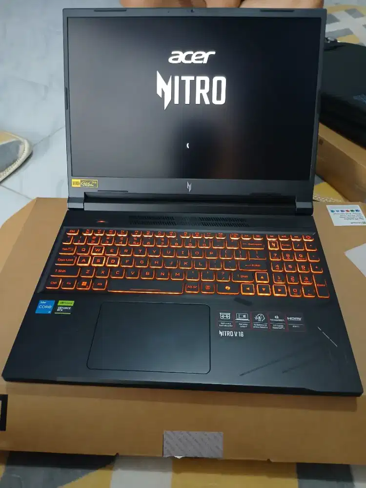Laptop Acer Nitro v16 i5 gen 14 rtx 4050