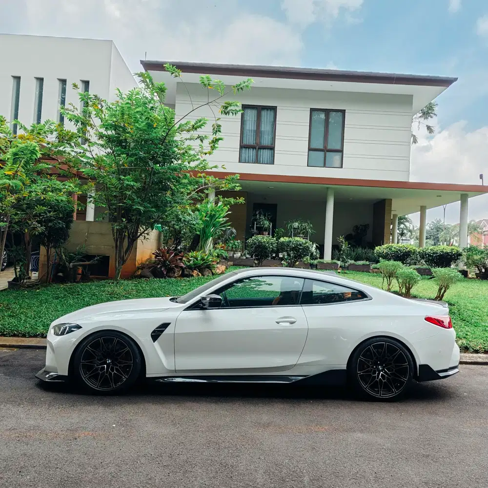 BMW M4 2024 Bensin