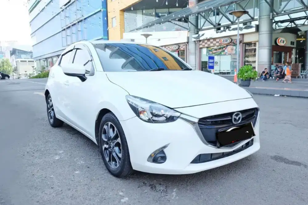 MAZDA 2 R AT 2019 PUTIH