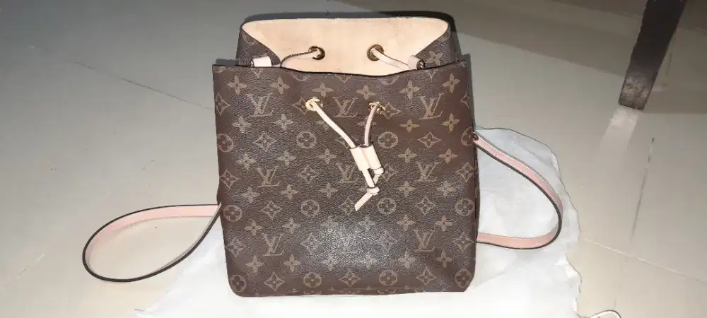 TAS LOUIS VUITTON (LV) ORI Bekas