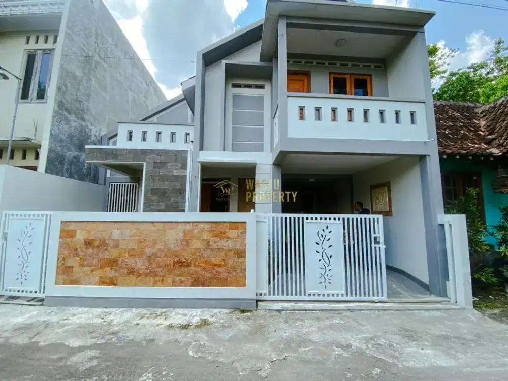 RUMAH STRATEGIS SEMI 2 LANTAI 4 KAAR DI MAGUWOHARJO