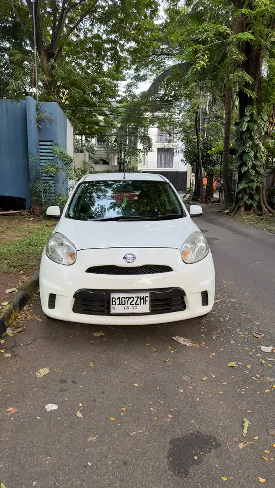 Nissan March 2012 Bensin