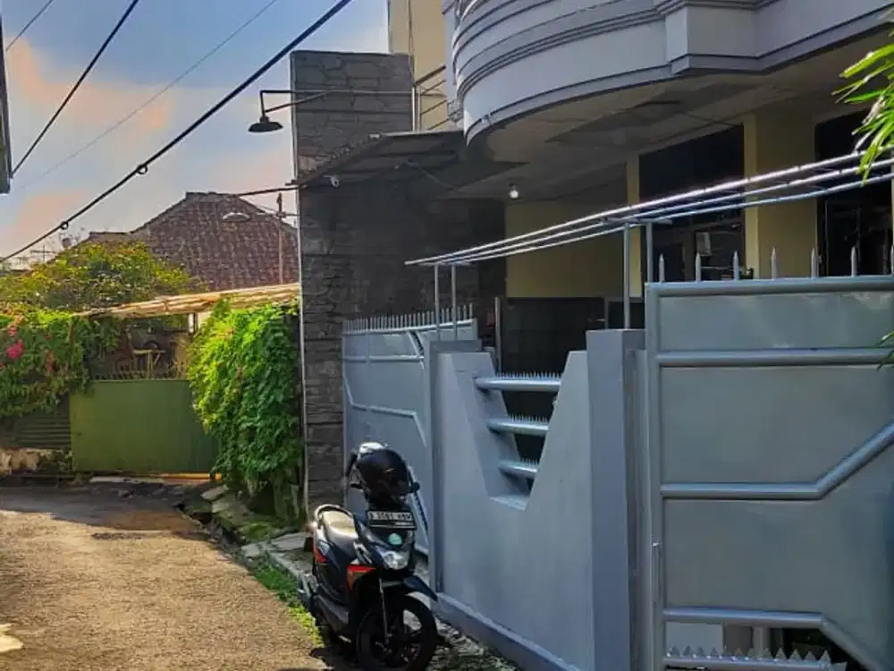 Rumah 3 lantai pusat kota sayap Pajajaran, dekat Mall Paskal 23 dan Istana Plaza Bandung