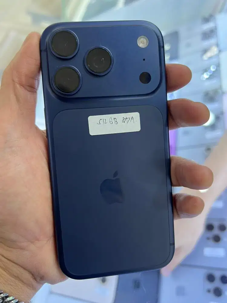 Iphone 17 pro 512 inter bea cukai box ori  garansi on september 2026