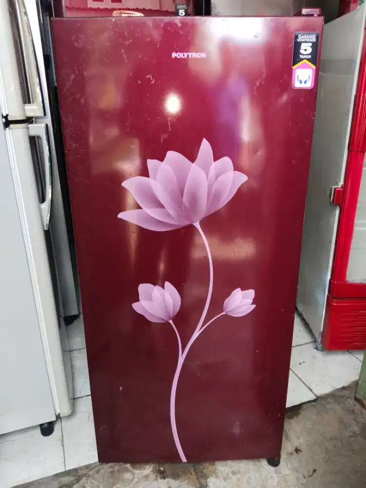 Kulkas 1pintu polytron kondisi normal dingin beku siap pakai